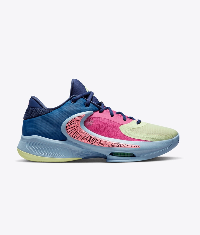 Zoom Freak 4