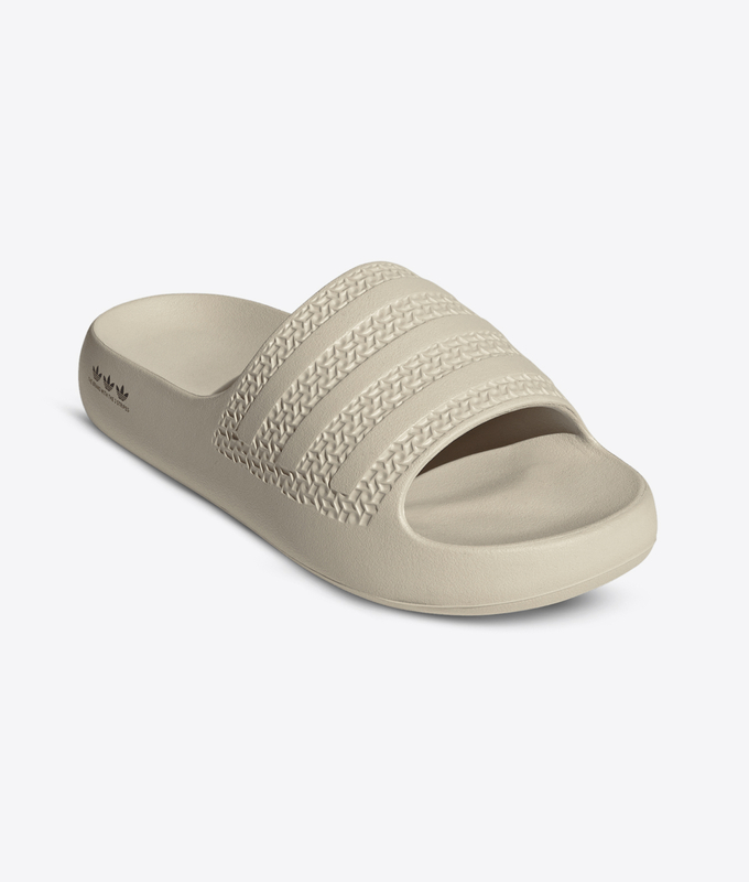 Adilette Ayoon W