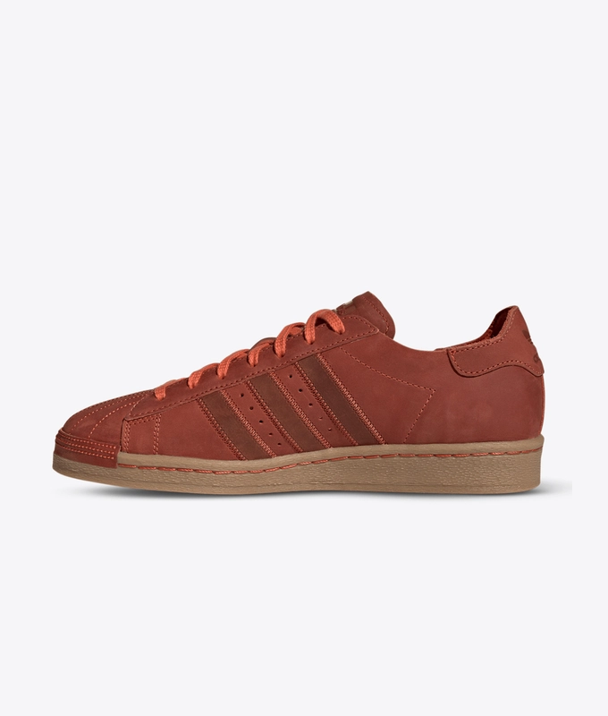 Superstar 82