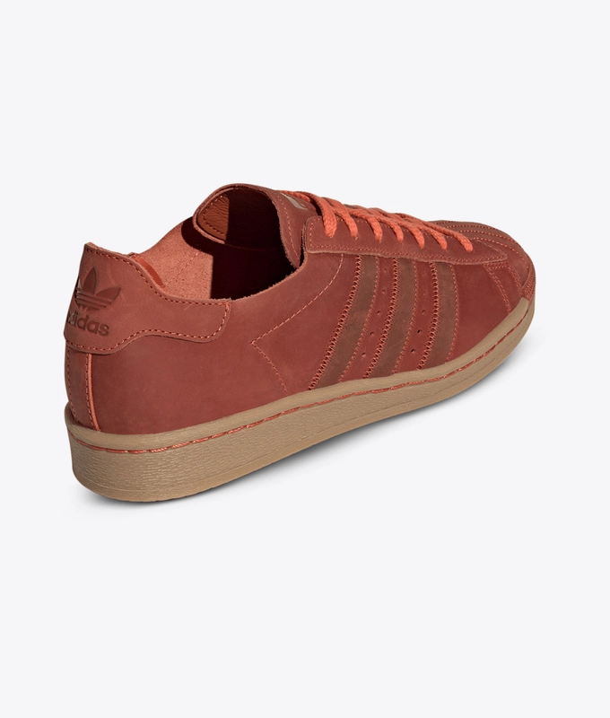 Superstar 82