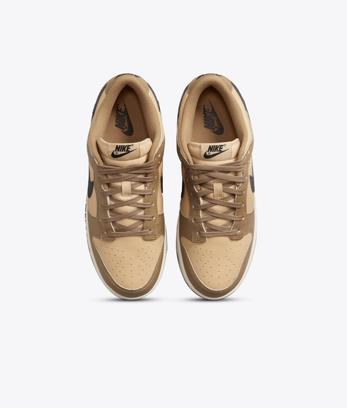 W Dunk Low