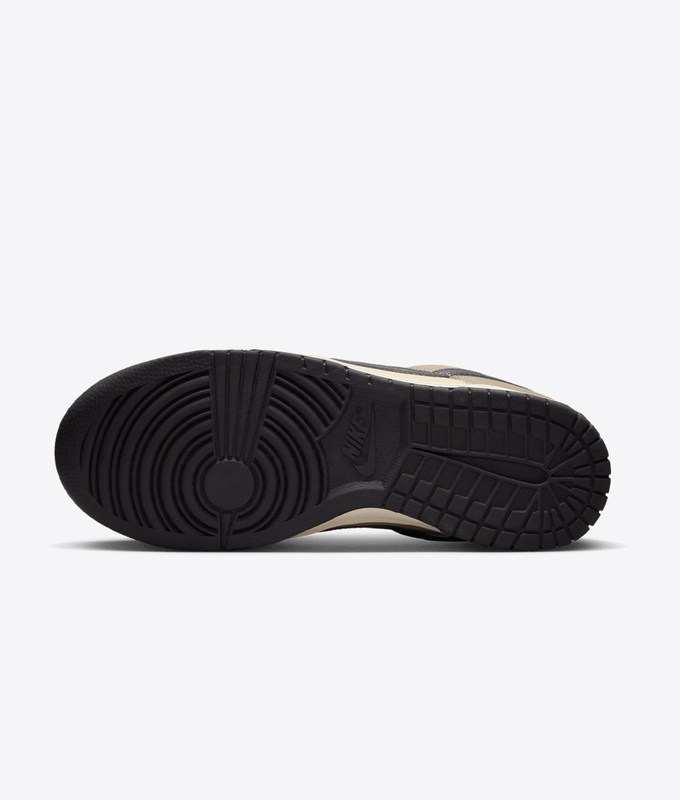 W Dunk Low