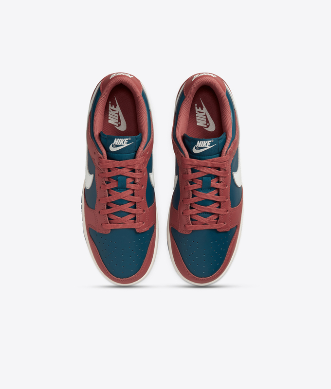 W Dunk Low