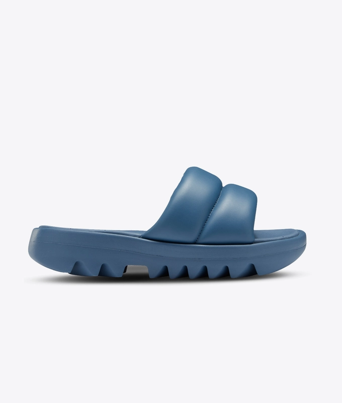 Cardi Slide