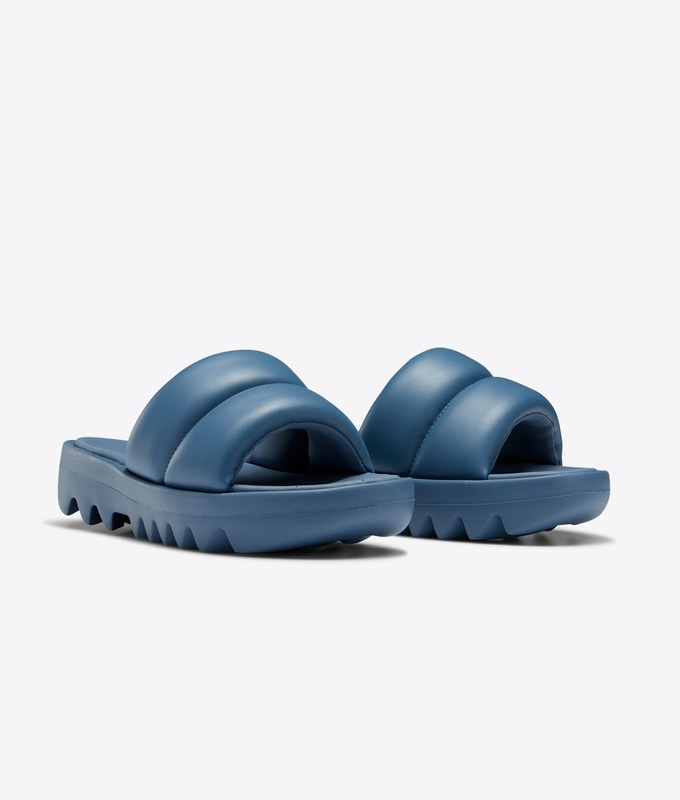 Cardi Slide