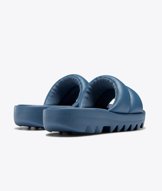 Cardi Slide