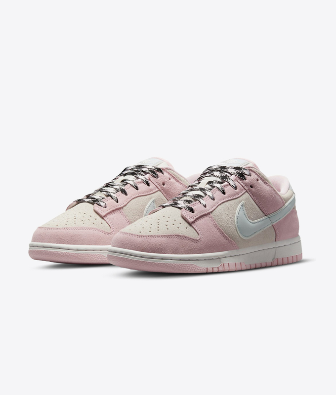 W Dunk Low Lx