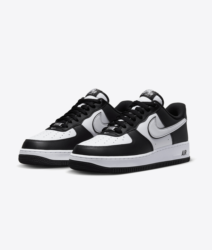 AIR FORCE 1 '07 'BLACK/WHITE'