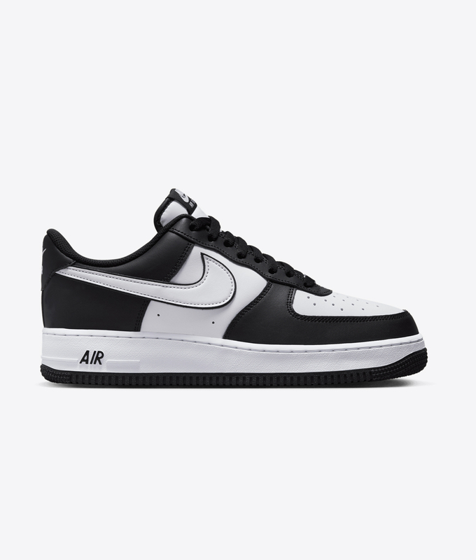 AIR FORCE 1 '07 'BLACK/WHITE'