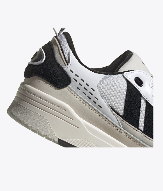 Adi2000
