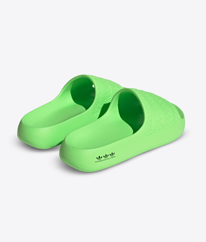 Adilette Ayoon W