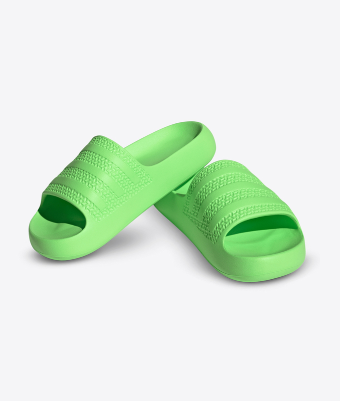 Adilette Ayoon W