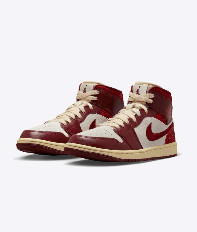 Wmns Air Jordan 1 Mid Se