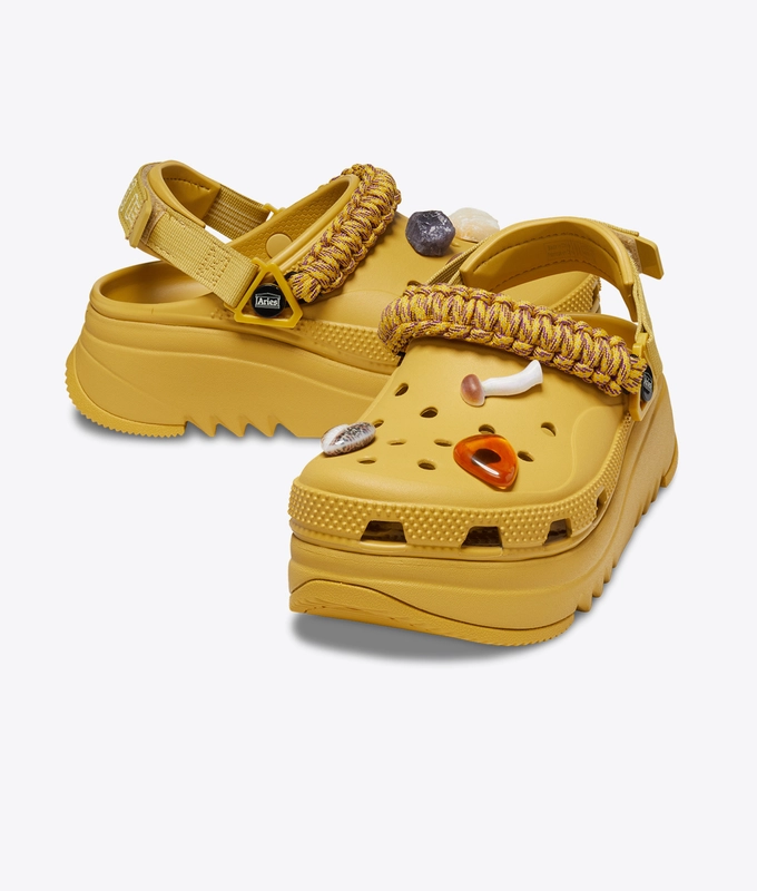 X Aries Hiker Escape Echo Clog