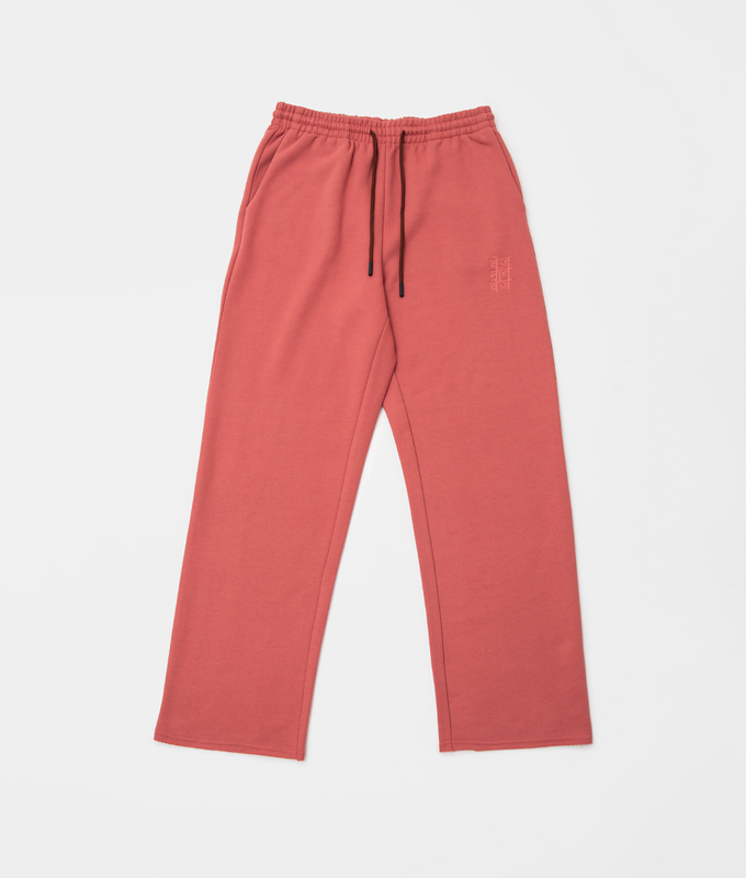 ESSENTIALS PANT 'MINERAL RED'