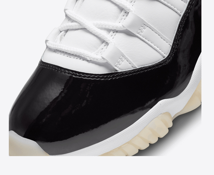 Jordan - AIR JORDAN 11 RETRO 'WHITE/METALLIC GOLD-BLACK' - VegNonVeg