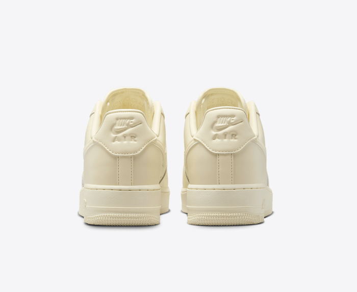 af1 07 coconuts milk