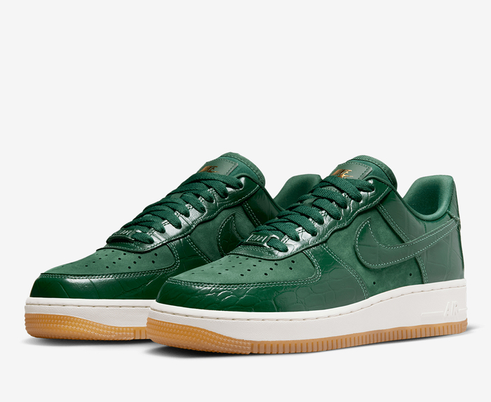 Nike air force 1 sage store low green