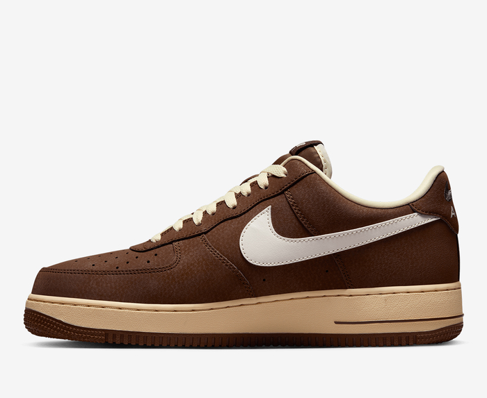 Nike air force hot sale 1 07 brown