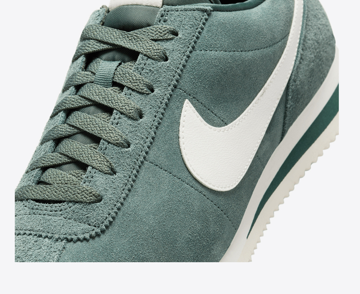 Nike cortez vintage top