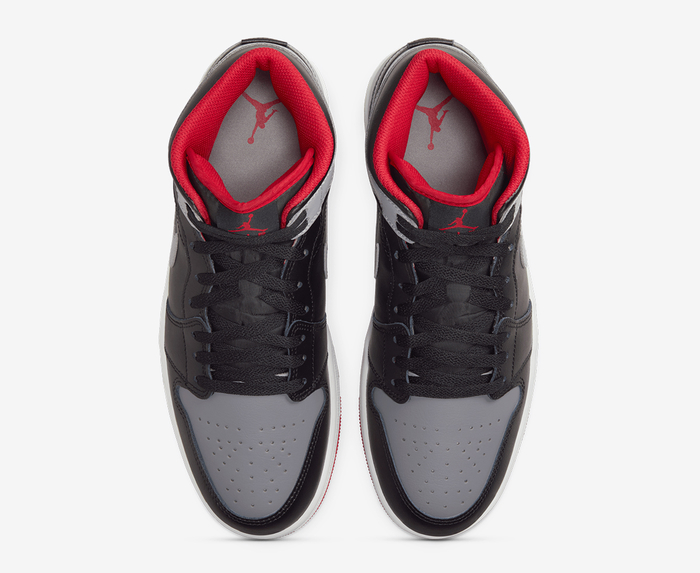 Jordan aj best sale 1 mid black