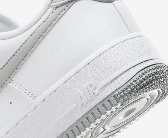 Nike AIR FORCE 1 07 WHITE LIGHT SMOKE GREY VegNonVeg