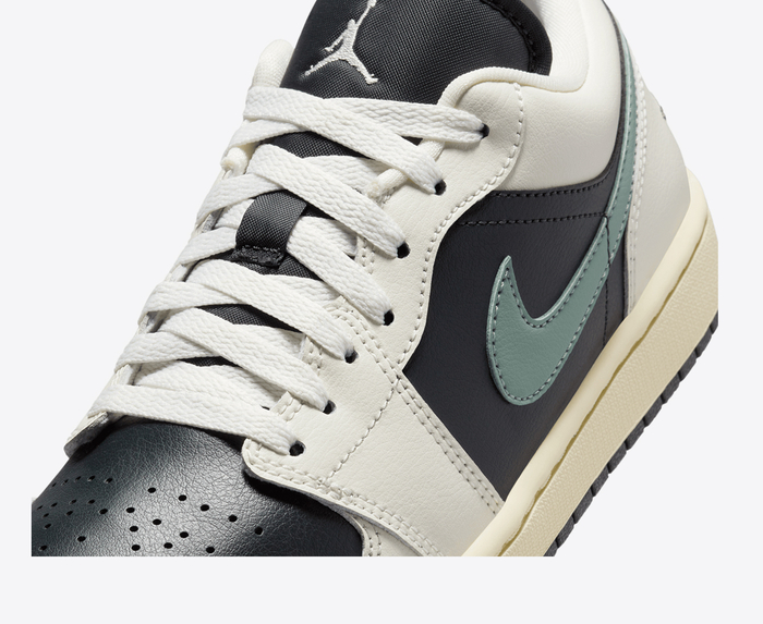 Jordan AIR JORDAN 1 LOW ANTHRACITE JADE SMOKE SAIL LEGEND SAND VegNonVeg