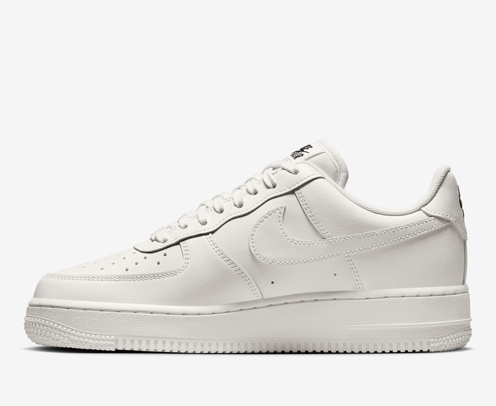 Nike - AIR FORCE 1 '07 ESSENTIAL 'SAIL/BLACK' - VegNonVeg