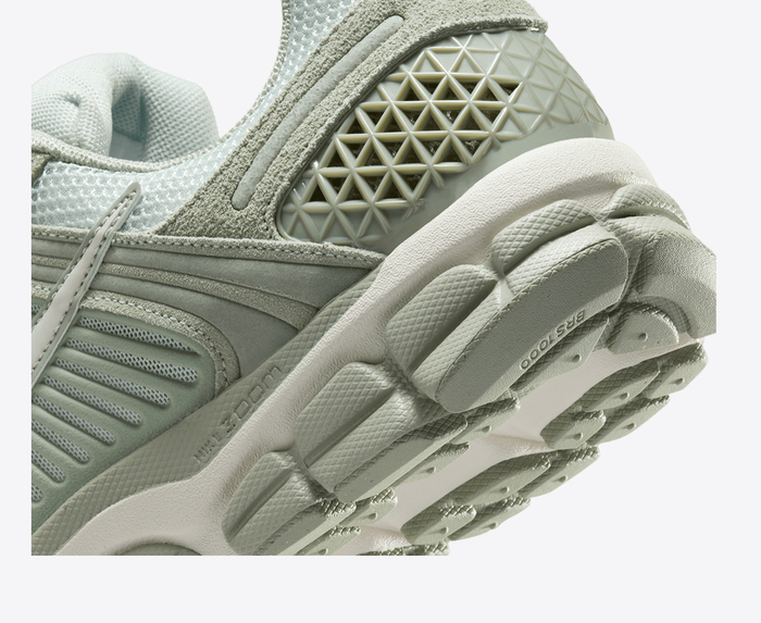 nike vomero 5 jade horizon light silver white phantom
