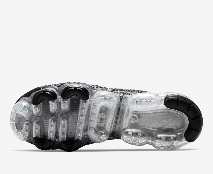 Nike air vapormax flyknit 3 black/white/metallic silver men's shoe best sale