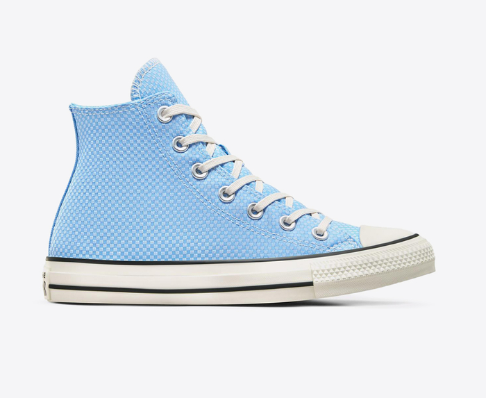 Light blue chuck taylors online