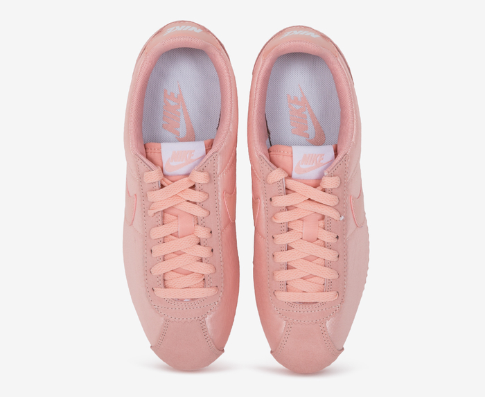 Coral nike cortez outlet