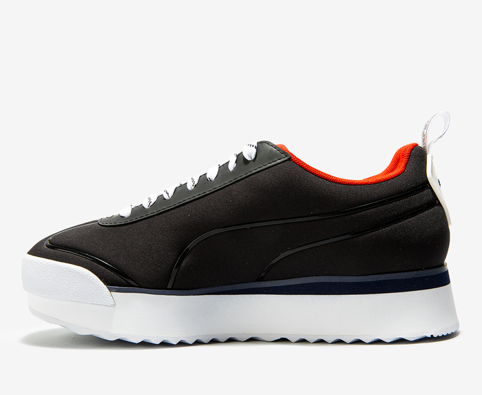 Black orders puma roma sneakers