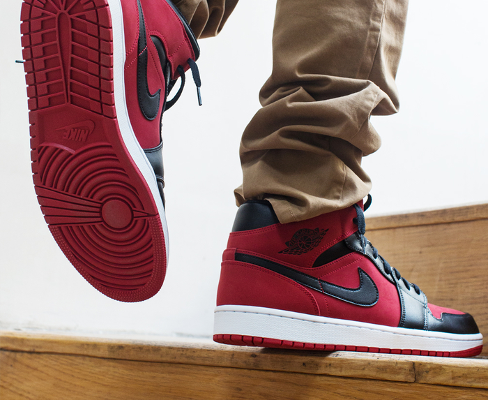 Air jordan 1 mid best sale gym red on feet