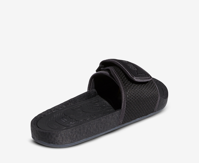 Pharrell chancletas discount