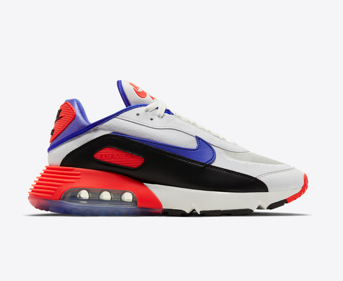 nike air max 2090 trainers in white and blue