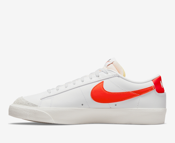 Blazer low sneaker white/ fuel orange best sale