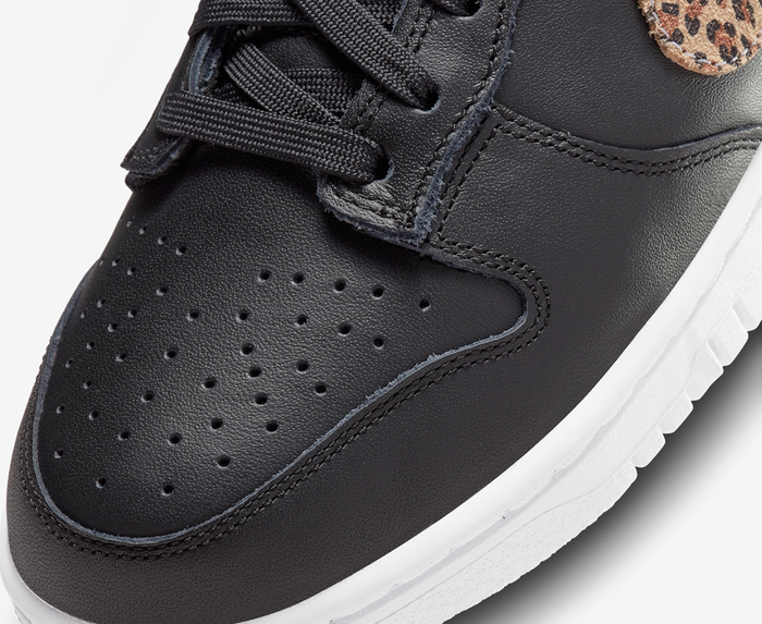 Nike - W NIKE DUNK LOW SE 'BLACK/MULTI-COLOR-BLACK' - VegNonVeg