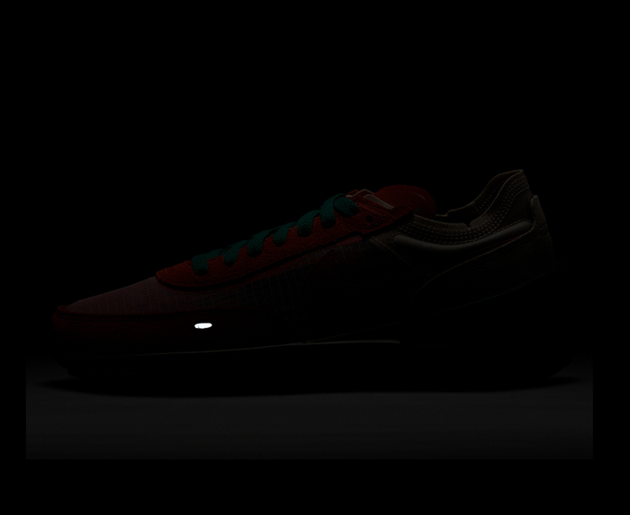Nike W NIKE WAFFLE ONE 'BURNT SUNRISE/MYSTIC HIBISCUS' VegNonVeg