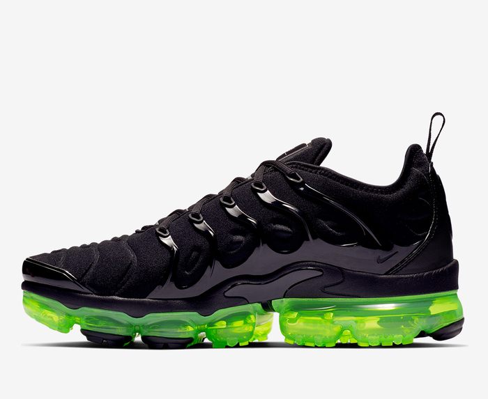 Nike Buy Nike Air Vapormax Plus Black Sneakers Online At