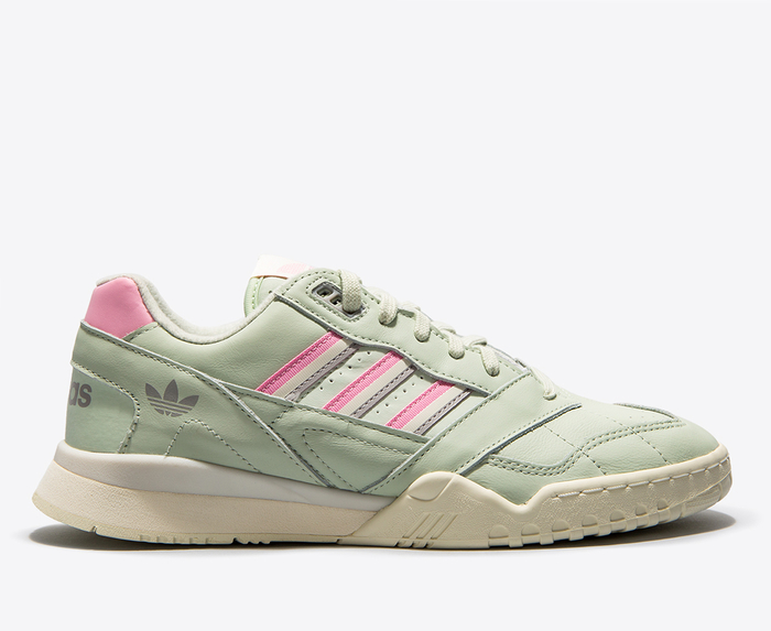 Ar trainer best sale adidas pink