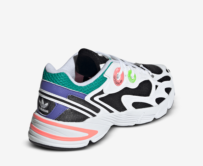 Adidas Originals - ASTIR W 'FTWWHT/CBLACK/ACIRED' - VegNonVeg