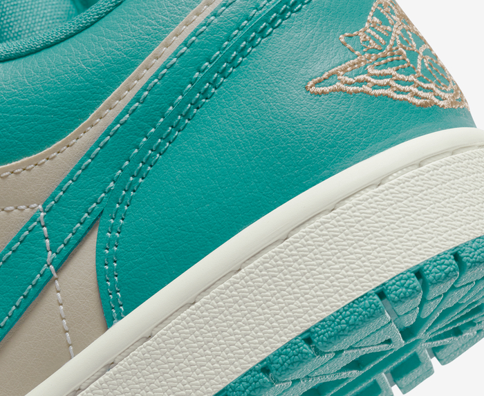 Jordan - WMNS AIR JORDAN 1 LOW 'SANDDRIFT/WASHED TEAL-SAIL