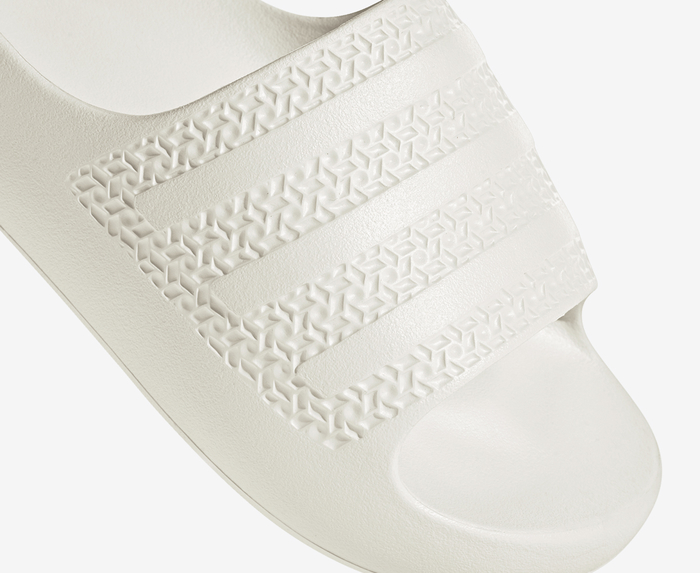 Adidas adilette 2024 off white