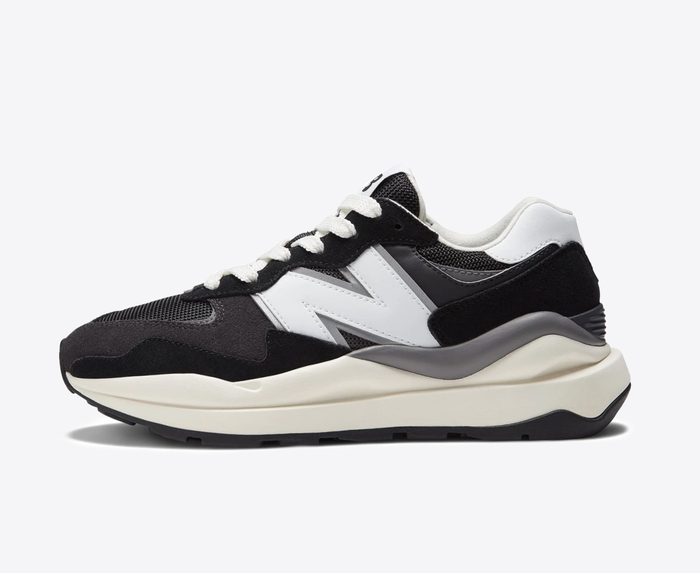 New Balance 5740 'BLACK/WHITE' VegNonVeg