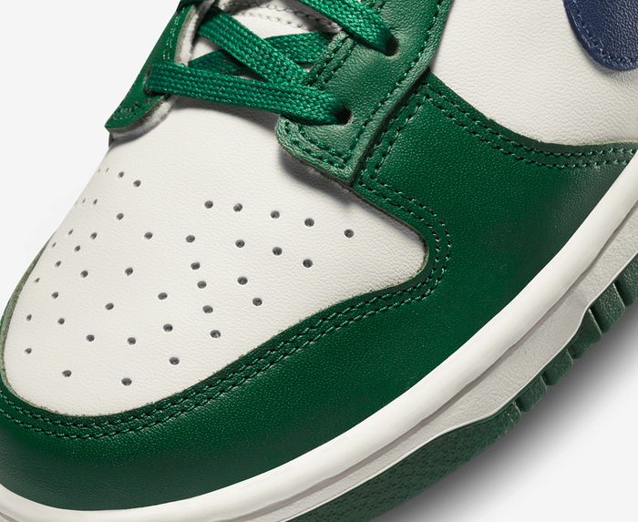 Nike - W DUNK LOW 'GORGE GREEN/MIDNIGHT NAVY-PHANTOM' - VegNonVeg