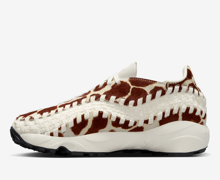 Air footscape outlet