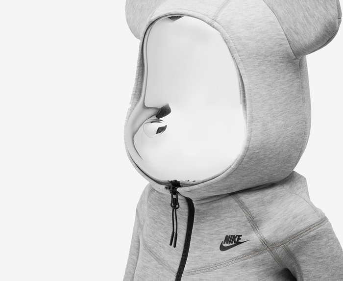 MEDICOM - NIKE X BEARBRICK TECH FLEECE N98 1000% - VegNonVeg